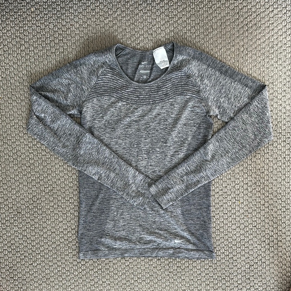 Nike Women's Long Sleeve Gray Tee
